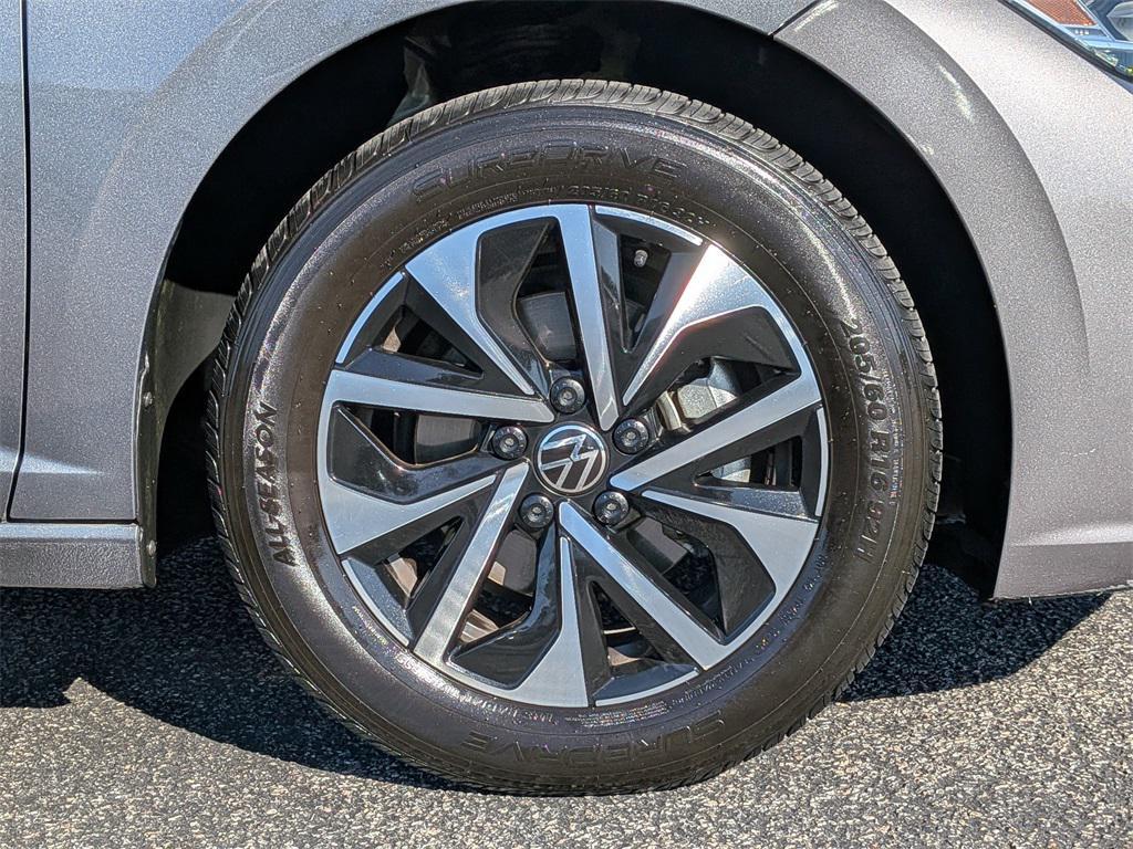 used 2024 Volkswagen Jetta car, priced at $15,511