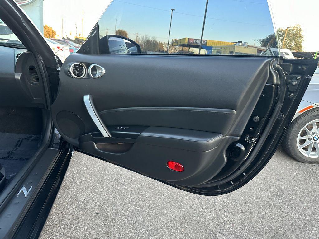 used 2009 Nissan 350Z car, priced at $9,995