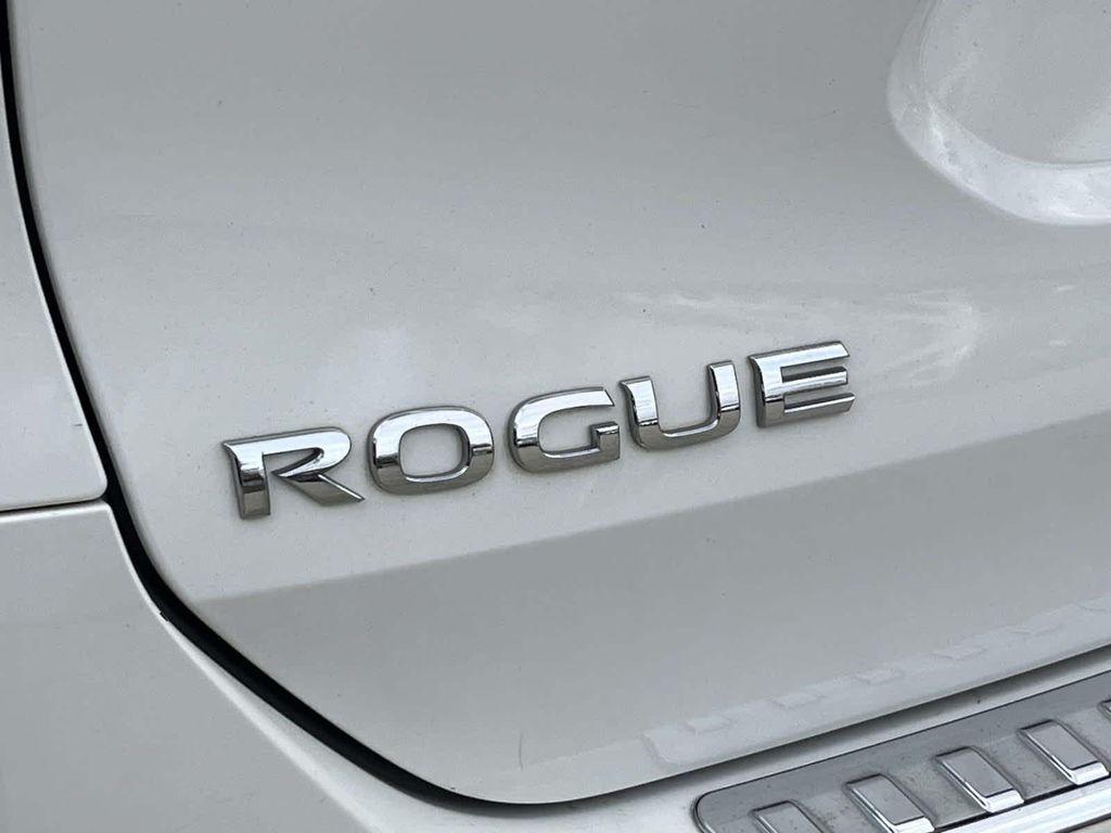 used 2014 Nissan Rogue car, priced at $9,998
