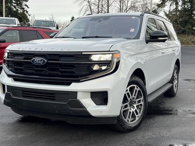 used 2025 Ford Expedition car, priced at $63,976