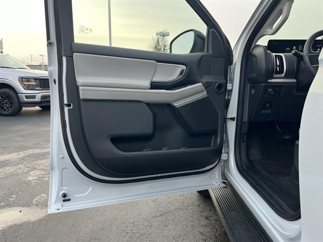 used 2025 Ford Expedition car, priced at $63,976