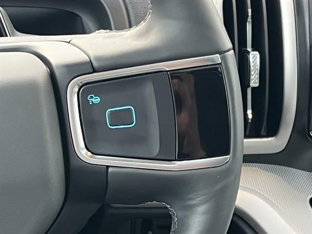 used 2025 Ford Expedition car, priced at $63,976