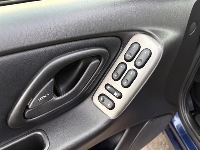 used 2004 Ford Escape car, priced at $4,995