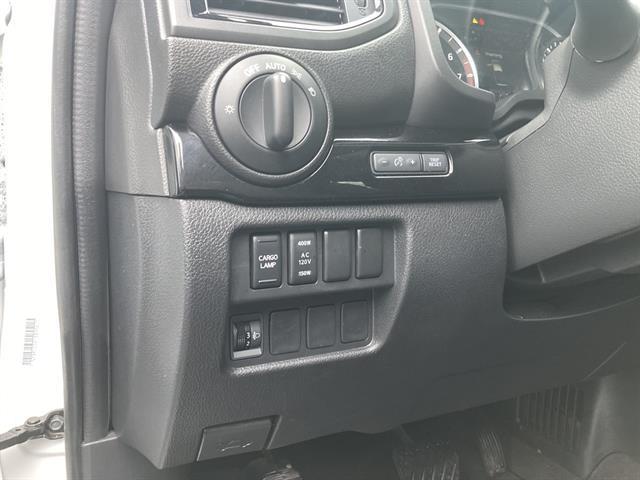 used 2023 Nissan Titan car, priced at $25,491