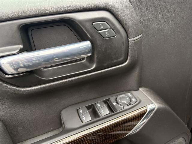 used 2022 GMC Sierra 1500 car, priced at $32,500