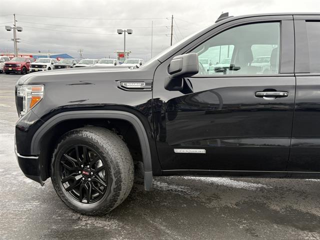 used 2022 GMC Sierra 1500 car, priced at $32,500