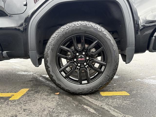 used 2022 GMC Sierra 1500 car, priced at $32,500