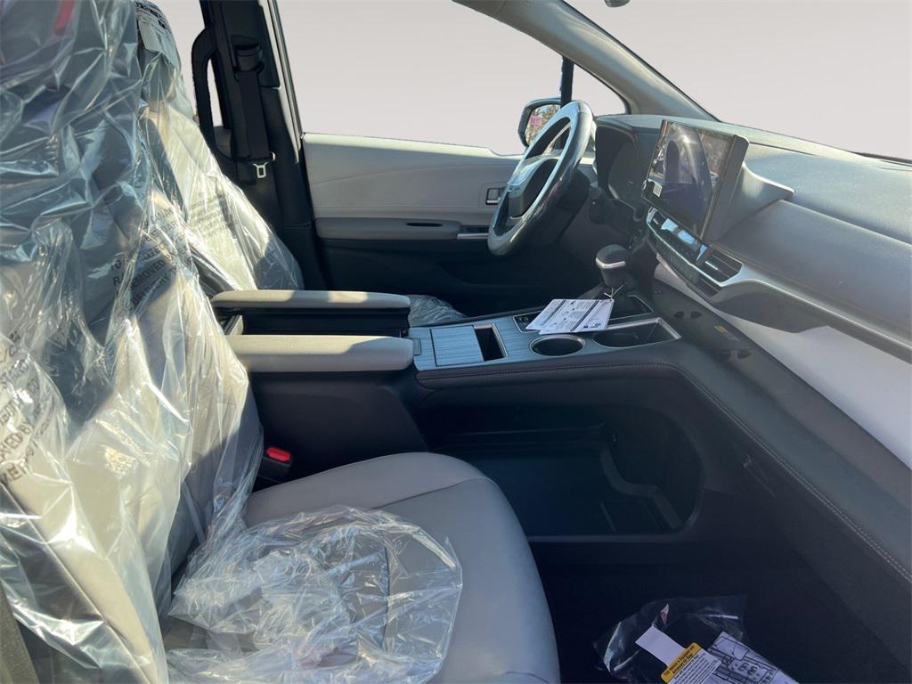 new 2026 Toyota Sienna car, priced at $49,060