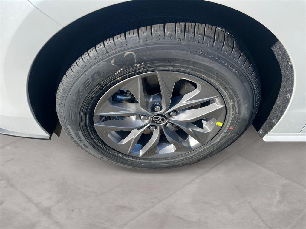 new 2026 Toyota Sienna car, priced at $49,060