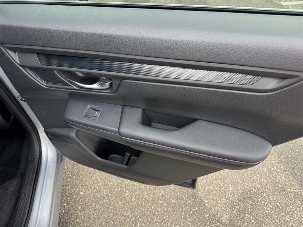 used 2025 Honda CR-V Hybrid car, priced at $29,889