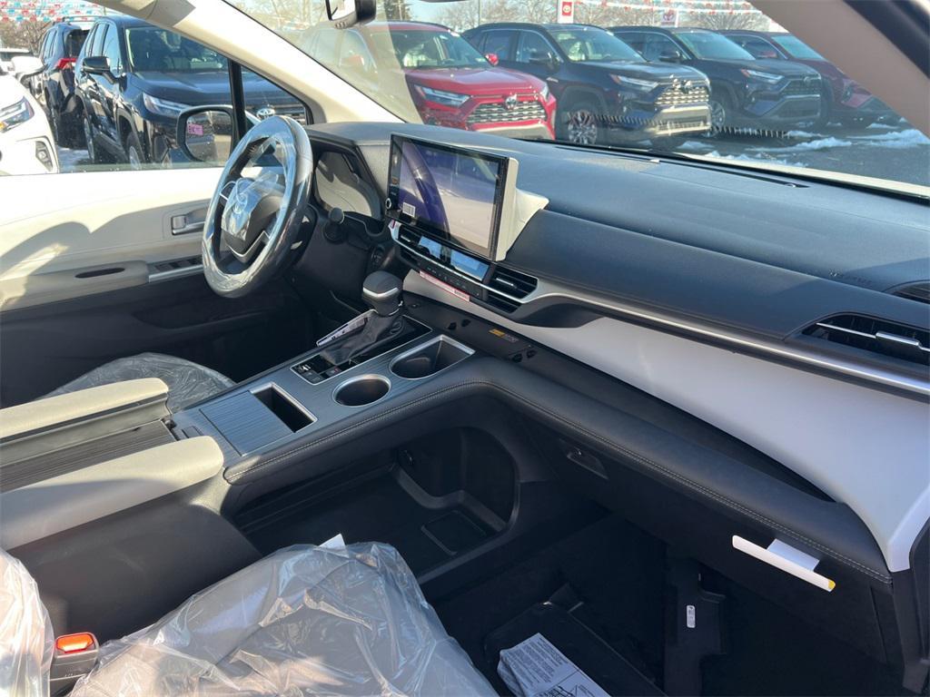 new 2026 Toyota Sienna car, priced at $49,739