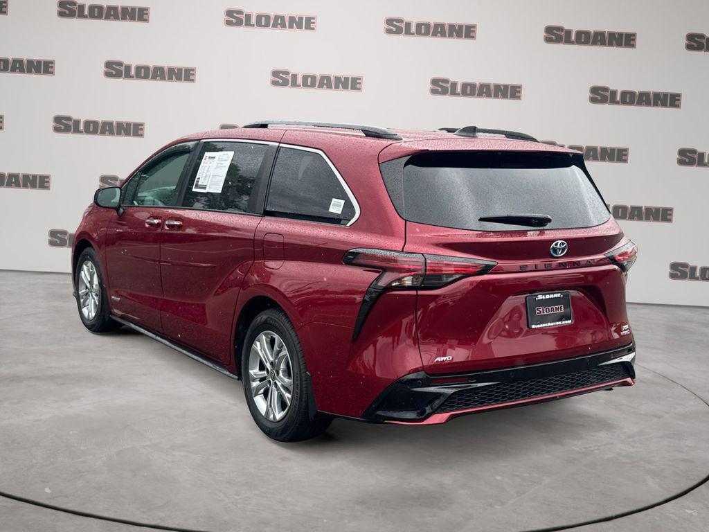 used 2021 Toyota Sienna car, priced at $33,302