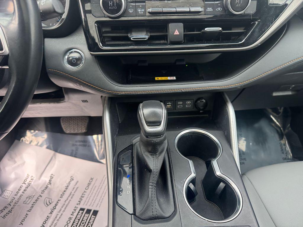 used 2023 Toyota Highlander Hybrid car, priced at $39,831