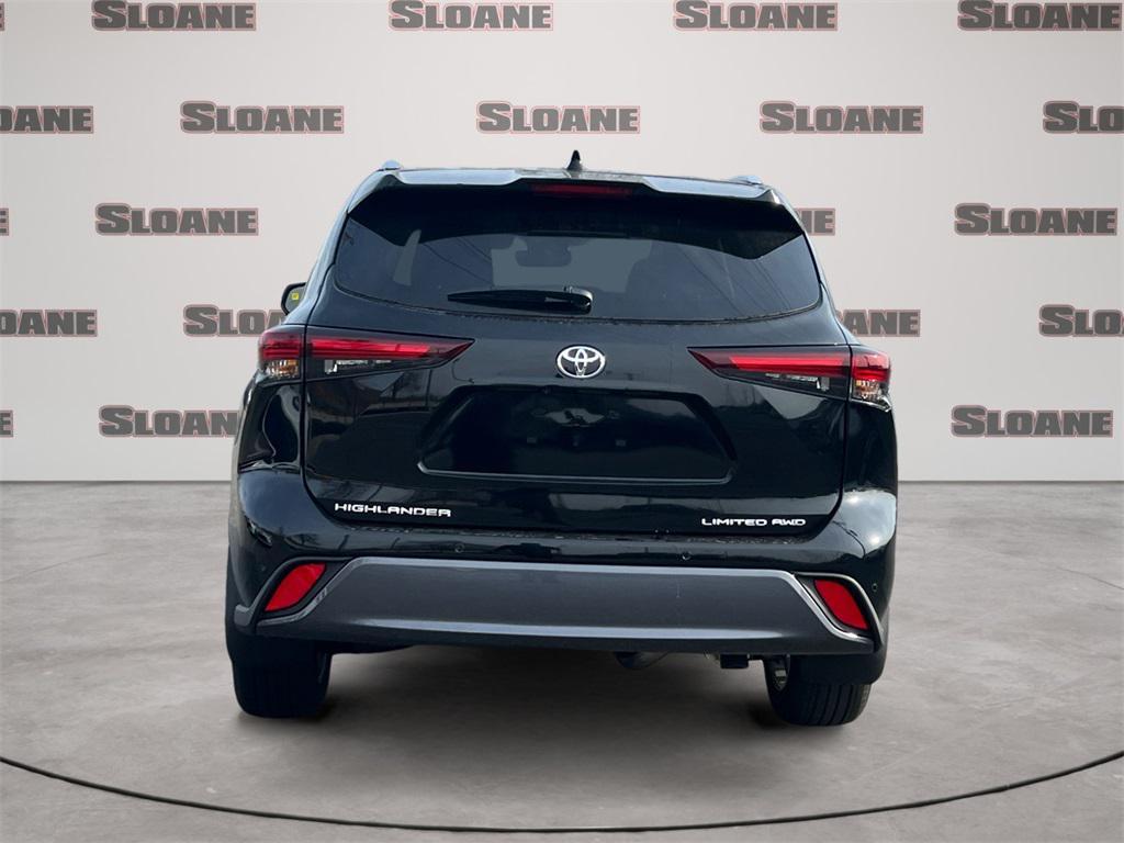 new 2026 Toyota Highlander car, priced at $52,070