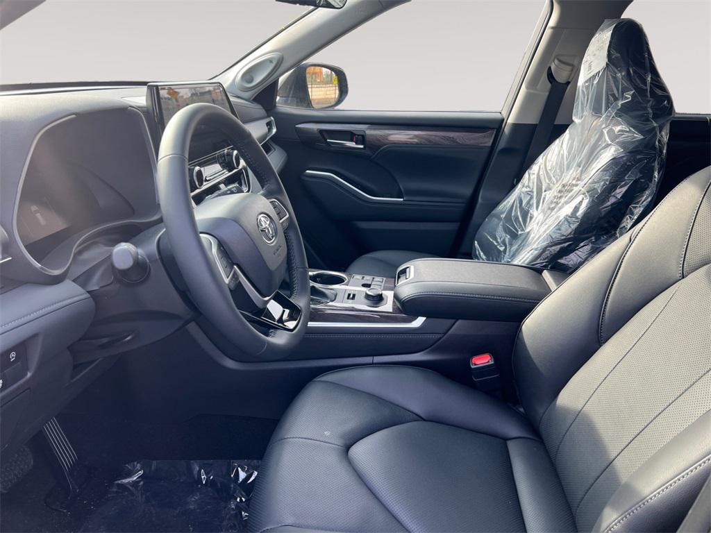 new 2026 Toyota Highlander car, priced at $52,070