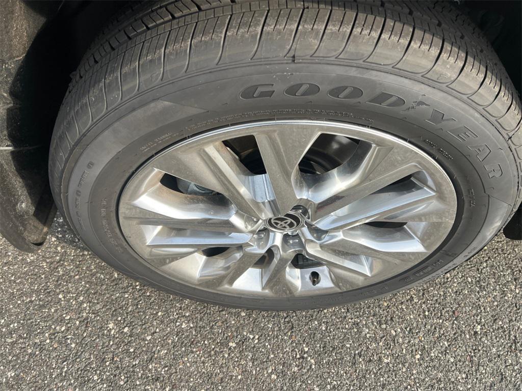 new 2026 Toyota Highlander car, priced at $52,070