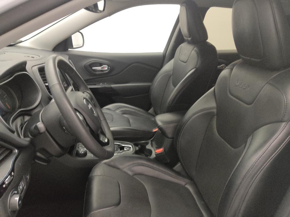 used 2023 Jeep Cherokee car, priced at $23,195