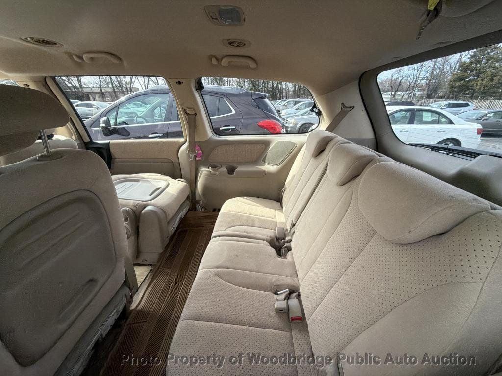 used 2007 Hyundai Entourage car, priced at $2,950