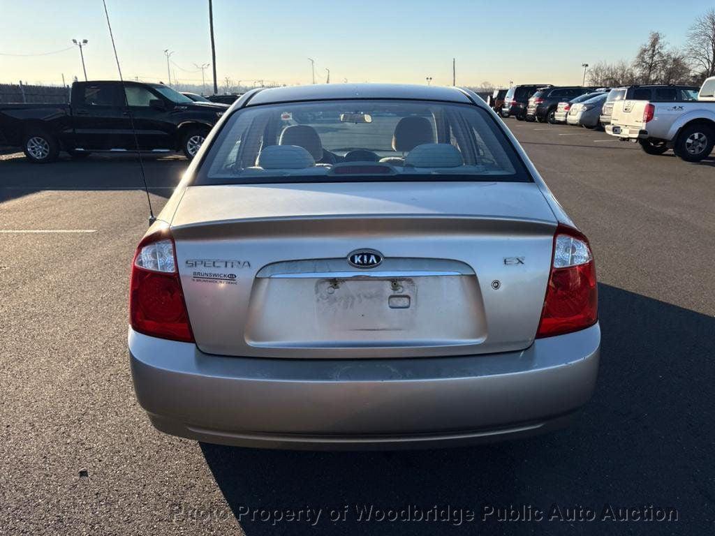 used 2006 Kia Spectra car, priced at $2,950