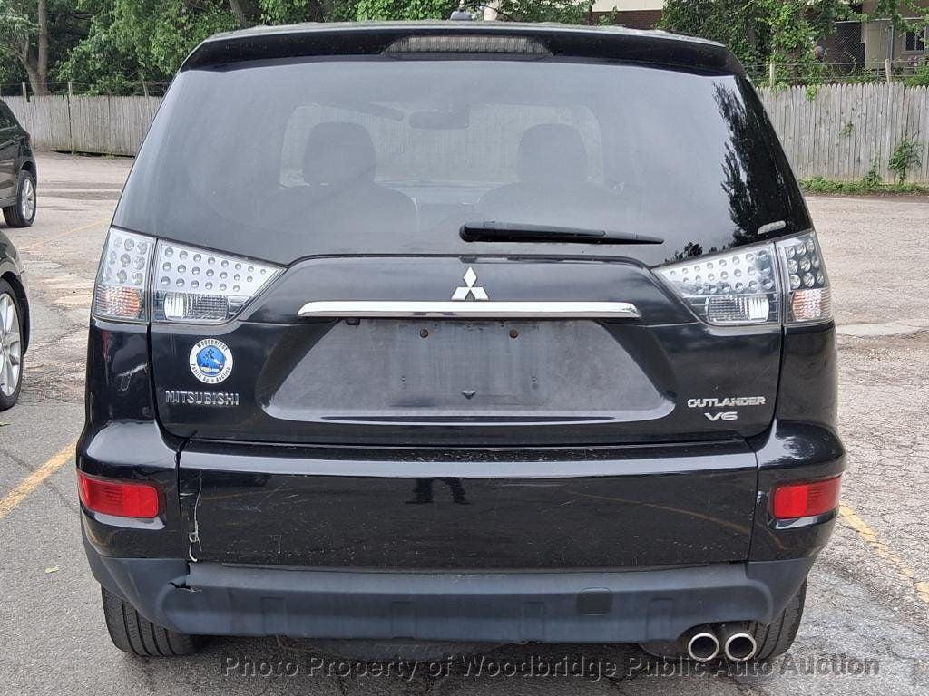 used 2010 Mitsubishi Outlander car, priced at $4,450
