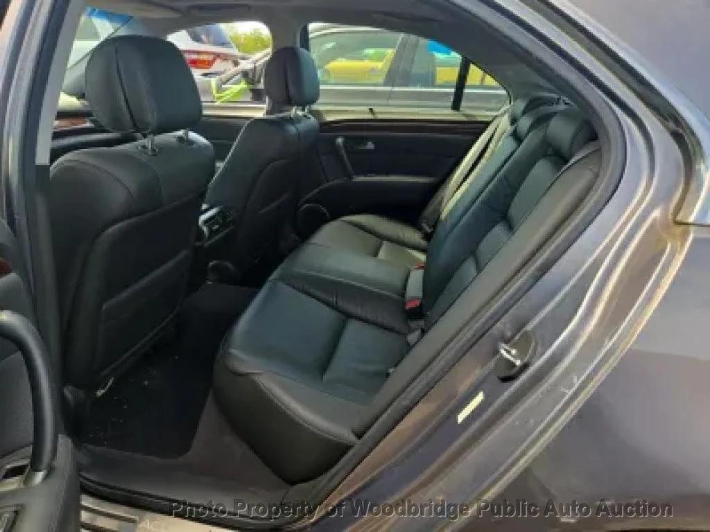 used 2007 Acura RL car, priced at $3,950