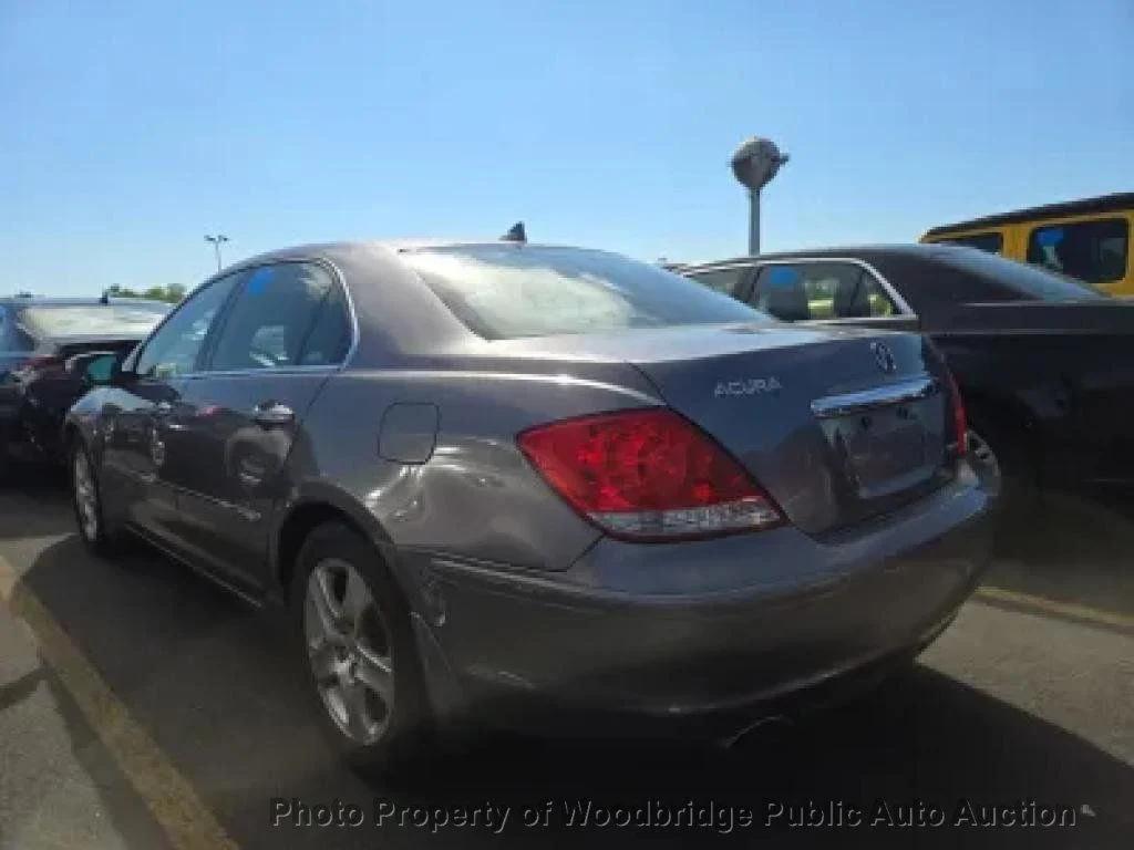used 2007 Acura RL car, priced at $3,950