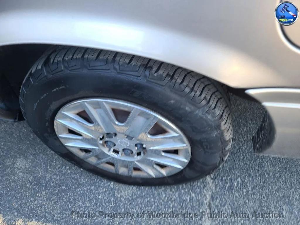 used 2006 Mercury Grand Marquis car, priced at $2,950