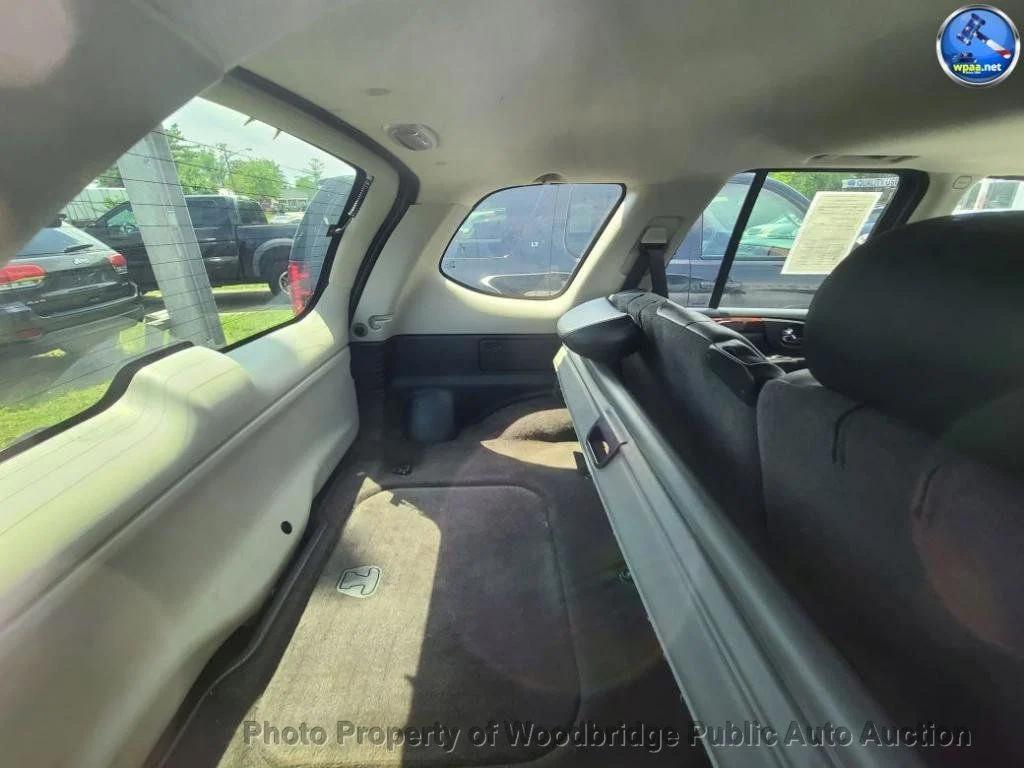 used 2006 GMC Envoy car, priced at $3,950