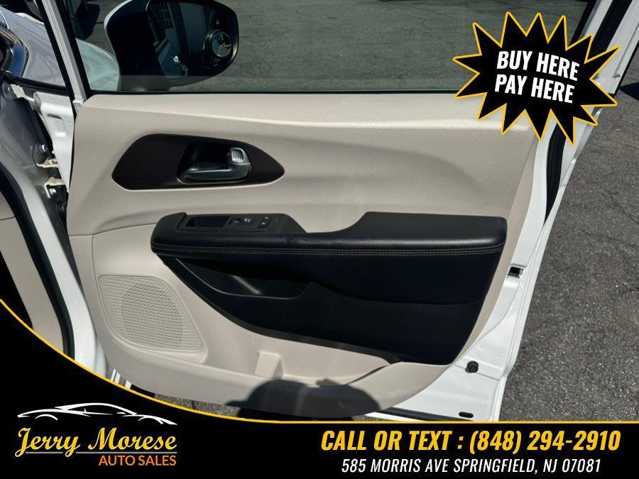 used 2017 Chrysler Pacifica car, priced at $8,499