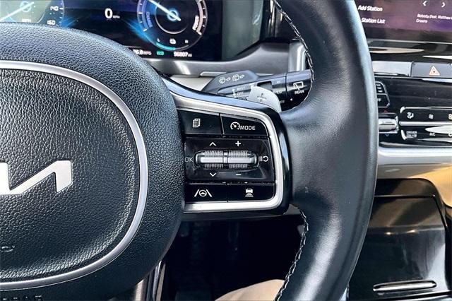 used 2023 Kia Sorento Hybrid car, priced at $24,004