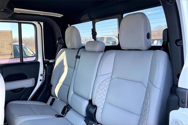 used 2023 Jeep Gladiator car, priced at $39,579