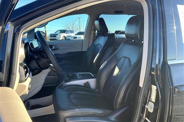 used 2024 Chrysler Pacifica car, priced at $30,688