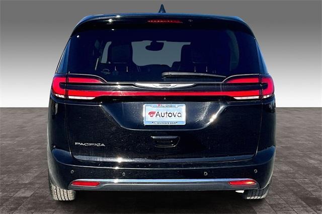 used 2024 Chrysler Pacifica car, priced at $30,688