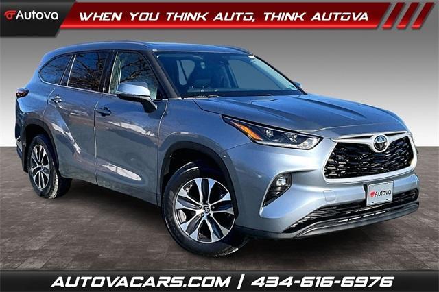 used 2021 Toyota Highlander car, priced at $33,591