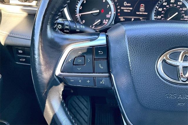 used 2021 Toyota Highlander car, priced at $33,591