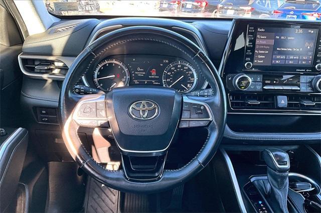 used 2021 Toyota Highlander car, priced at $33,591