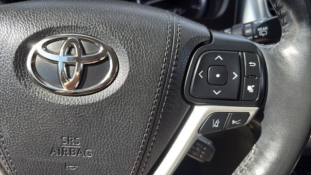used 2018 Toyota Highlander car, priced at $25,579