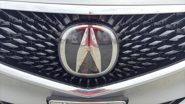 used 2023 Acura MDX car, priced at $34,989