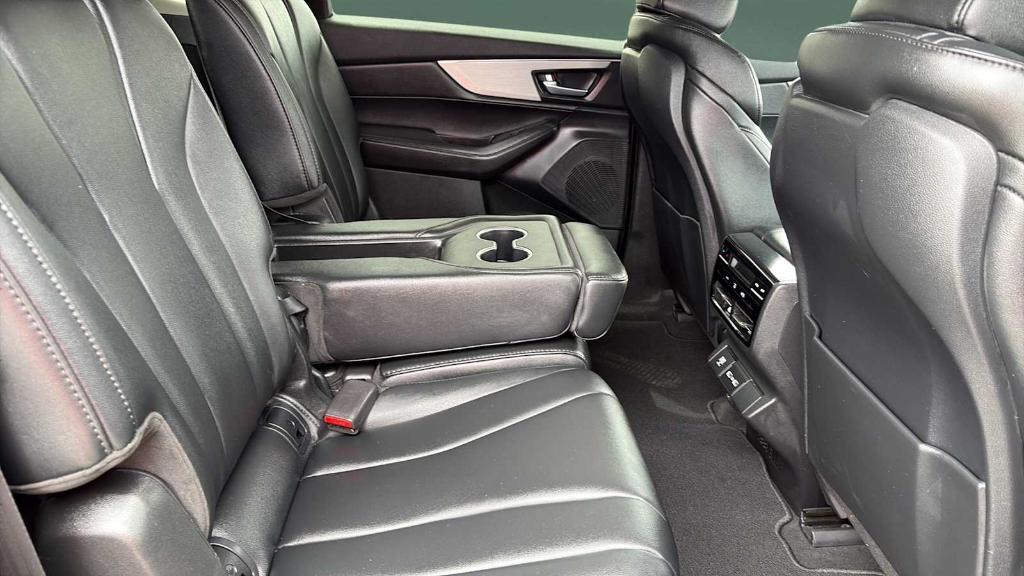 used 2023 Acura MDX car, priced at $33,998