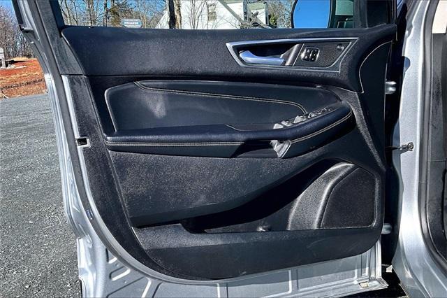 used 2024 Ford Edge car, priced at $27,451