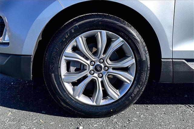 used 2024 Ford Edge car, priced at $27,451