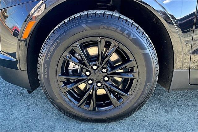 used 2022 Cadillac XT5 car, priced at $31,998