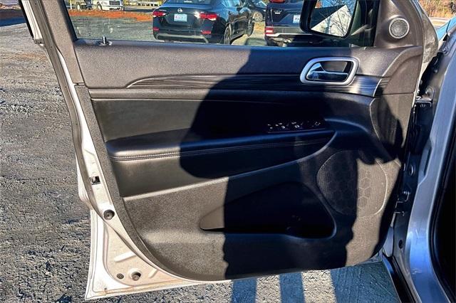 used 2020 Jeep Grand Cherokee car, priced at $23,291