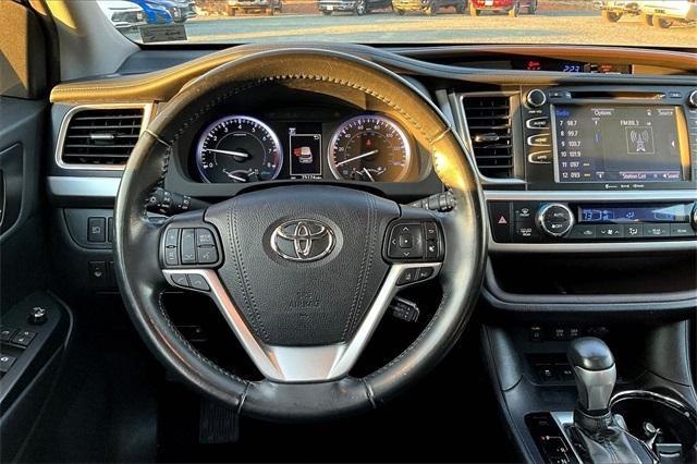 used 2019 Toyota Highlander car, priced at $26,631