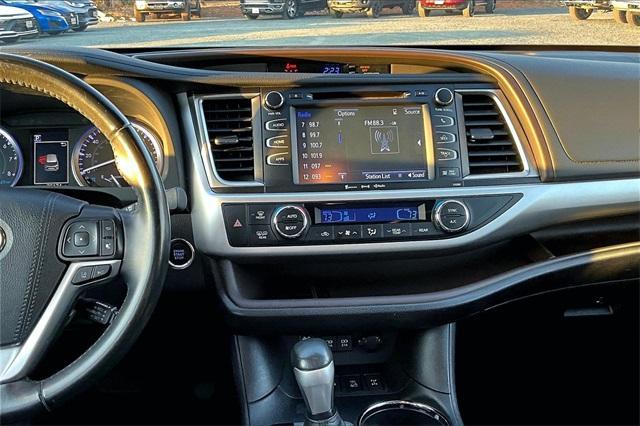 used 2019 Toyota Highlander car, priced at $26,631
