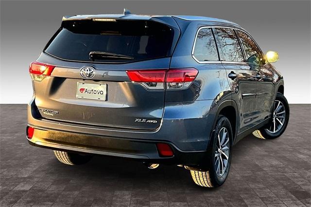 used 2019 Toyota Highlander car, priced at $26,631