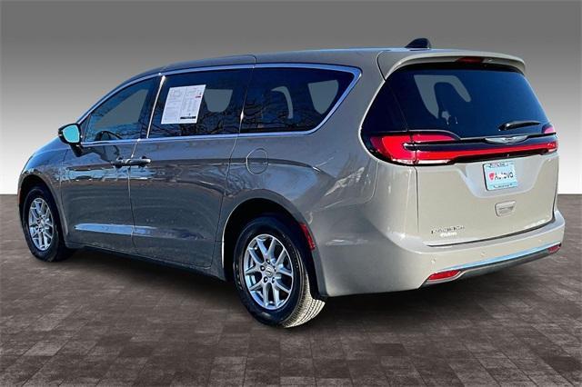 used 2025 Chrysler Pacifica car, priced at $33,994