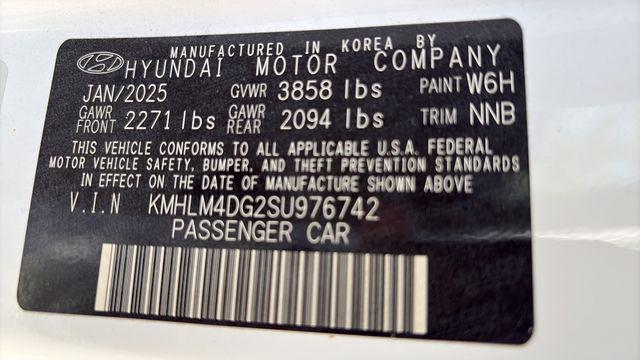 used 2025 Hyundai Elantra car, priced at $21,989