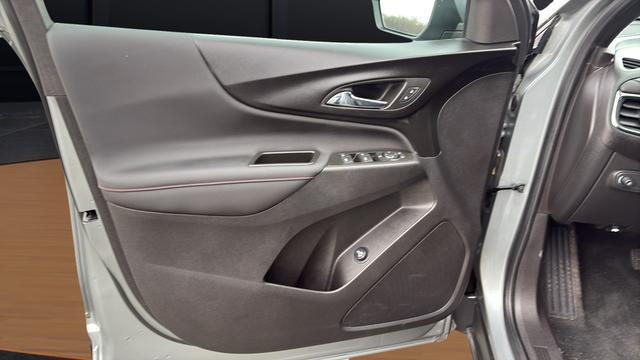 used 2024 Chevrolet Equinox car, priced at $27,598