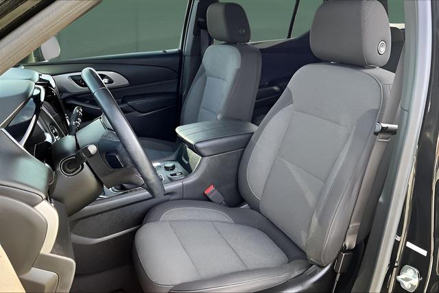 used 2023 Chevrolet Traverse car, priced at $28,789